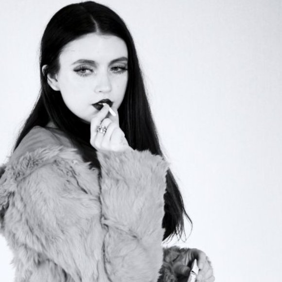 Meet your Posher - Picture 1 of 1